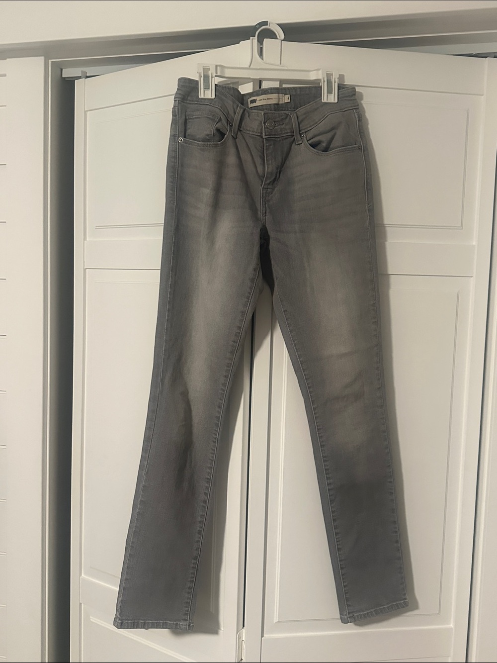 Levi's Women's Grey Skinny Jeans